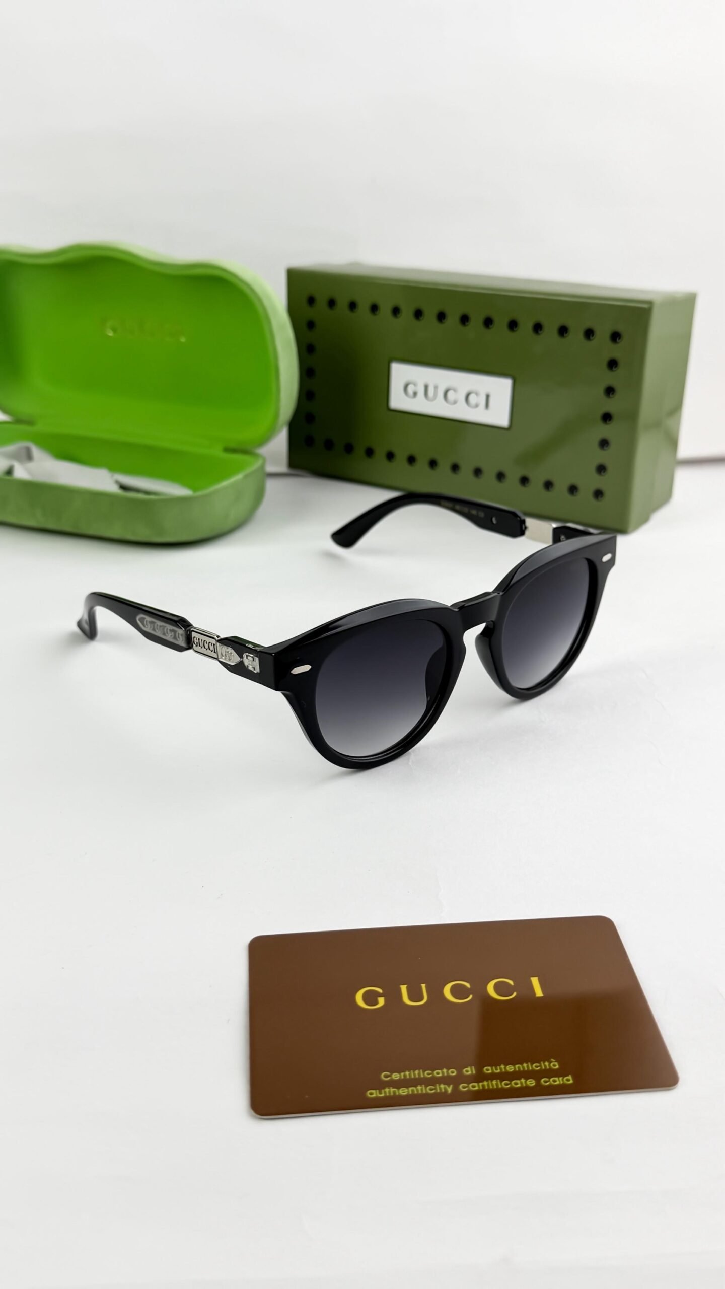 Gucci Black Unisex Sunglasses – Luxury Designer Eyewear