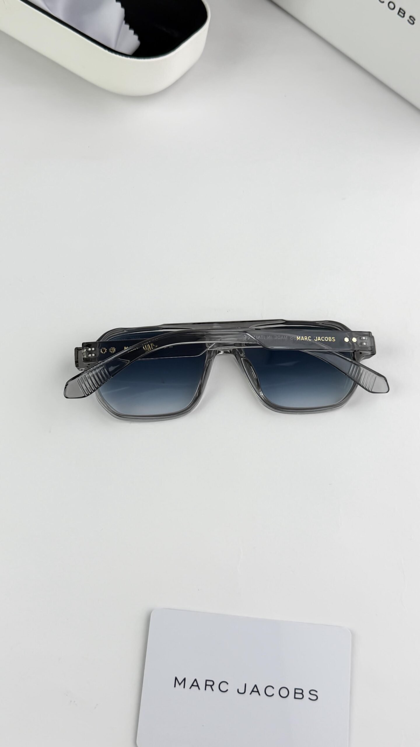 Marc Jacobs Blue 11-33 Sunglasses – Modern Designer Eyewear