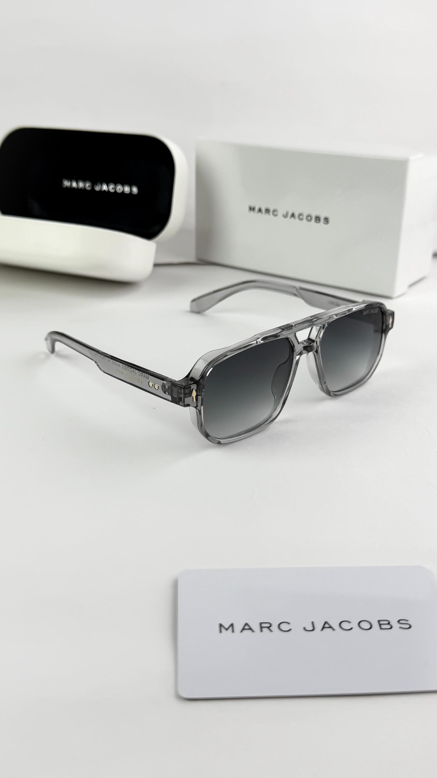 Marc Jacobs Grey Shaded Sunglasses – Modern Designer Eyewear