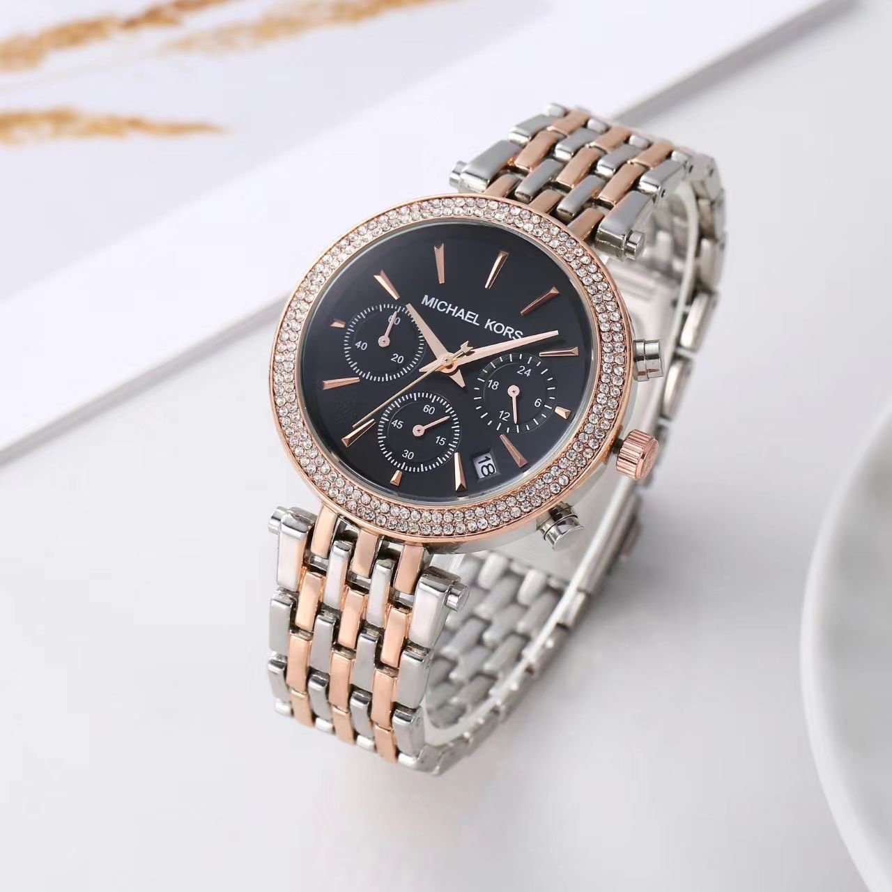 Michael Kors Darci Chronograph – Elegant Women’s Designer Watch