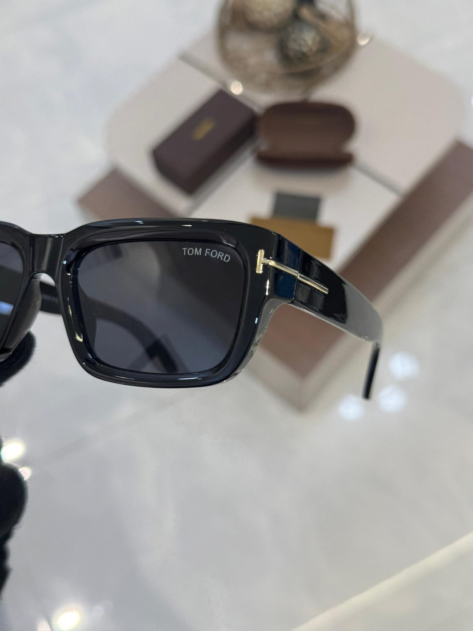 Tom Ford Black Unisex Sunglasses – Luxury Designer Eyewear